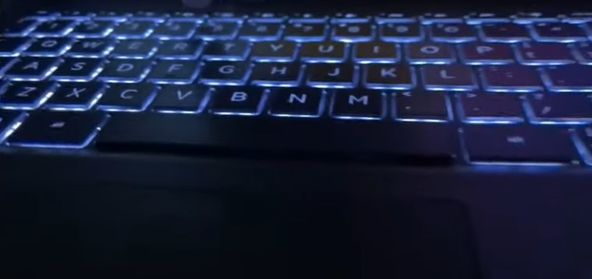 backlit-keyboard-hp-pavilion-x360-talkkeyboard