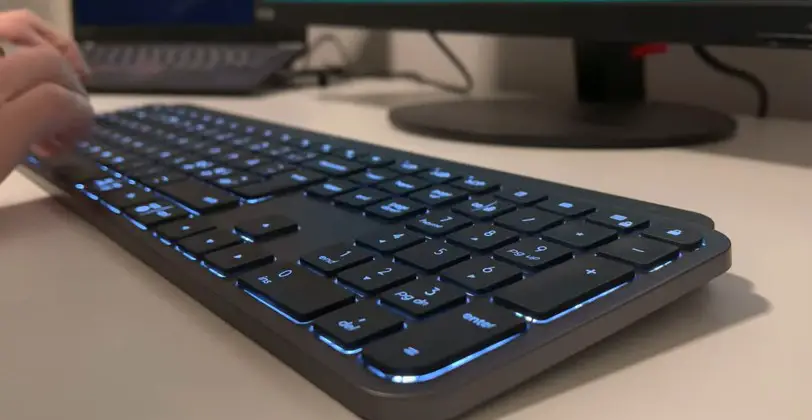 Logitech MX Keys Backlight